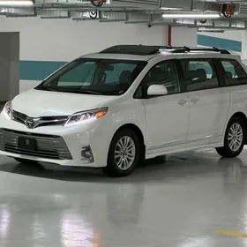 Toyota Sienna 2018