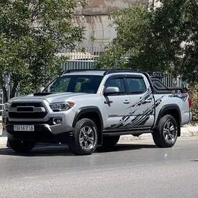 Toyota Tacoma 2018