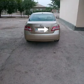 Toyota Camry 2010