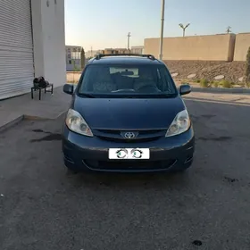 Toyota Sienna 2008