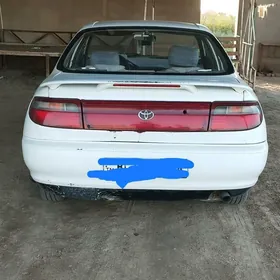 Toyota Carina 1993