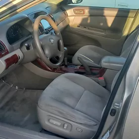 Toyota Camry 2004