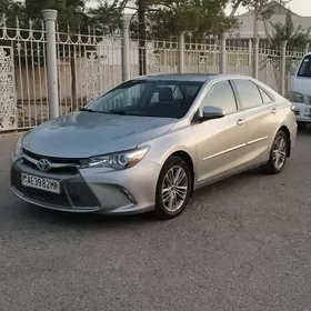 Toyota Camry 2017