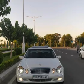 Mercedes-Benz E320 2003