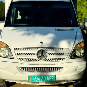 Mercedes-Benz Sprinter 2500 2011