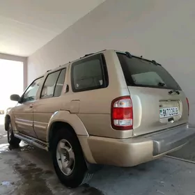 Infiniti QX4 1997