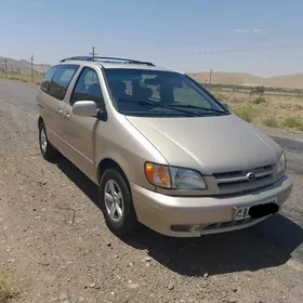 Toyota Sienna 2002