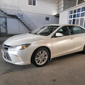 Toyota Camry 2017