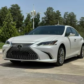 Lexus ES 350 2019