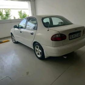 Daewoo Lanos 2000