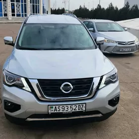 Nissan Pathfinder 2019