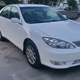 Toyota Camry 2004