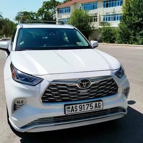 Toyota Highlander 2020