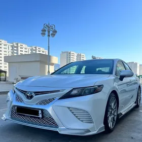 Toyota Camry 2021