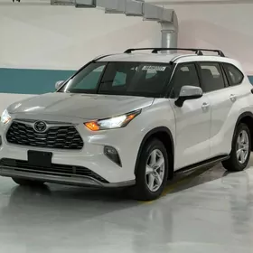 Toyota Highlander 2020