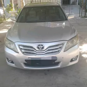 Toyota Camry 2011