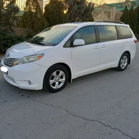 Toyota Sienna 2017