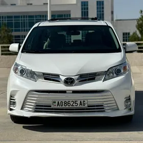 Toyota Sienna 2019