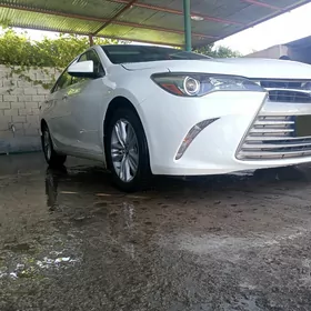 Toyota Camry 2017