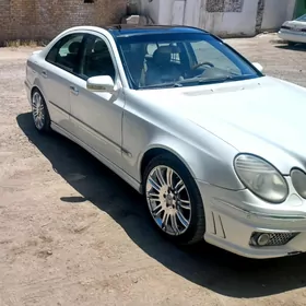 Mercedes-Benz E320 2003