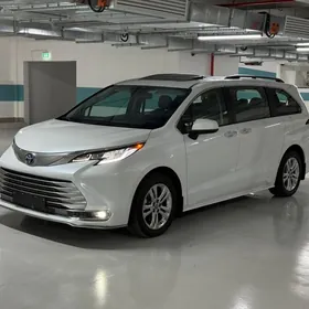 Toyota Sienna 2022