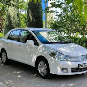 Nissan Versa 2010