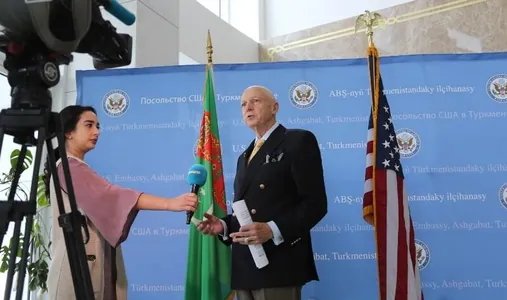 Посол США Мэттью Климоу завершил дипмиссию в Туркменистане