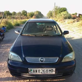 Opel Astra 2000