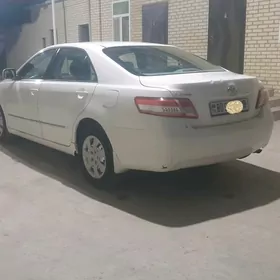 Toyota Camry 2011