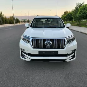 Toyota Land Cruiser Prado 2023