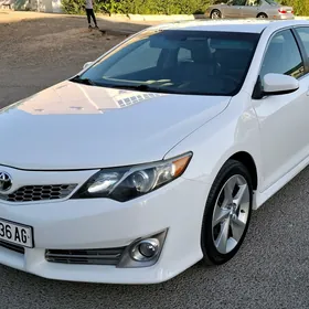 Toyota Camry 2013