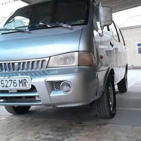 Toyota Hiace 2003