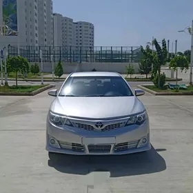 Toyota Camry 2014