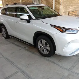 Toyota Highlander 2020