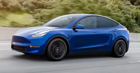 Tesla Model Y впервые включили в список госзакупок в Китае