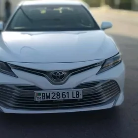 Toyota Camry 2018