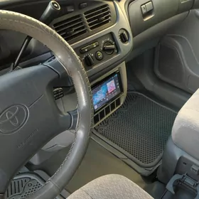 Toyota Sienna 2002