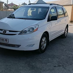 Toyota Sienna 2008