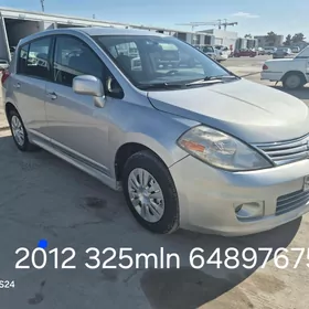 Nissan Versa 2012