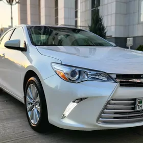 Toyota Camry 2017