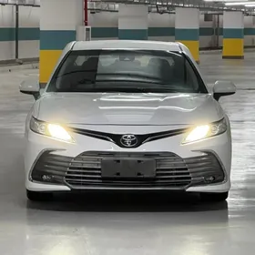 Toyota Camry 2019