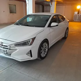 Hyundai Elantra 2019