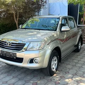 Toyota Hilux 2014