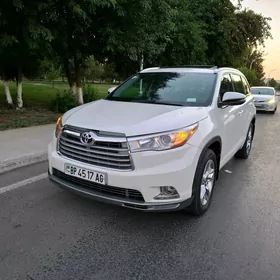 Toyota Highlander 2015