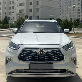 Toyota Highlander 2022