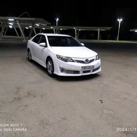 Toyota Camry 2012