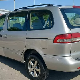 Toyota Sienna 2001