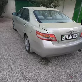 Toyota Camry 2011