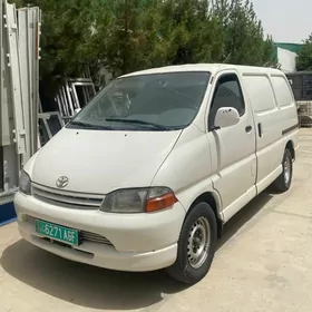 Toyota Hiace 2000