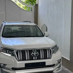 Toyota Land Cruiser Prado 2023